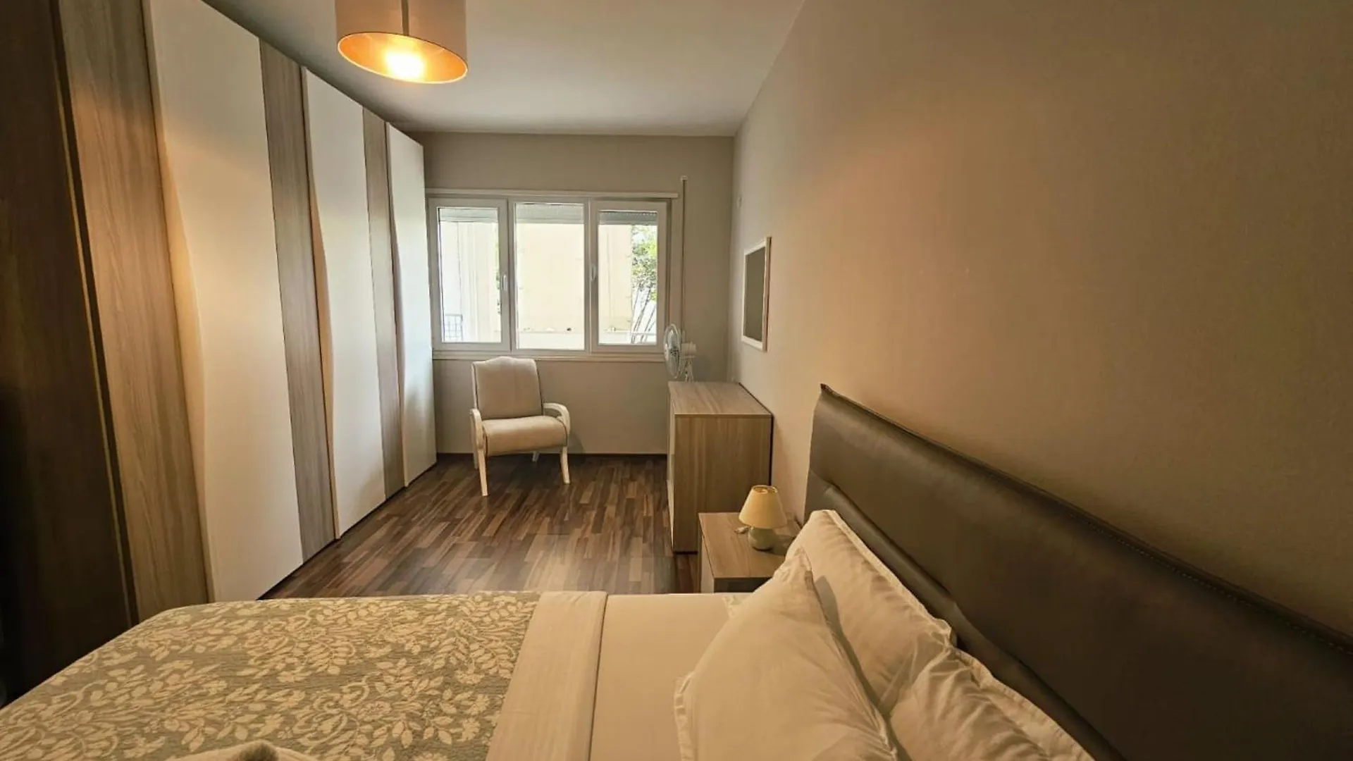 Beachfront Sion Sarande Apartment 0*,  ألبانيا